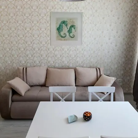 بيت ضيافة Regal Marine