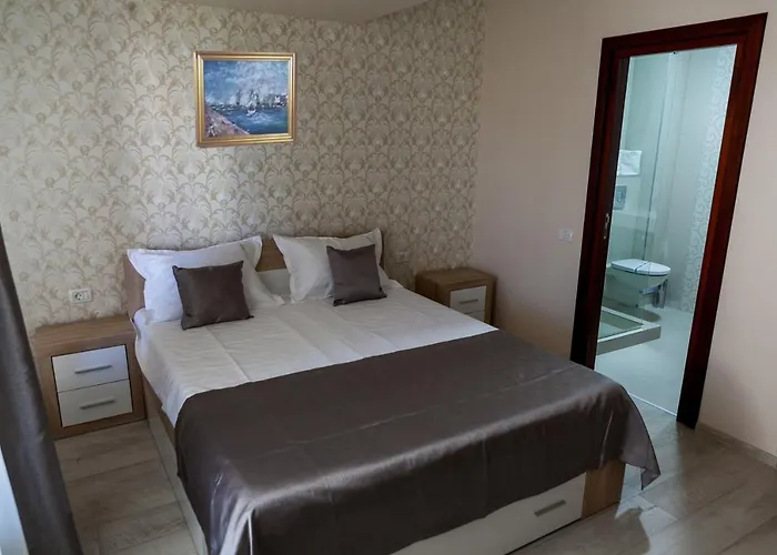 Regal Marine Pensjonat 3*